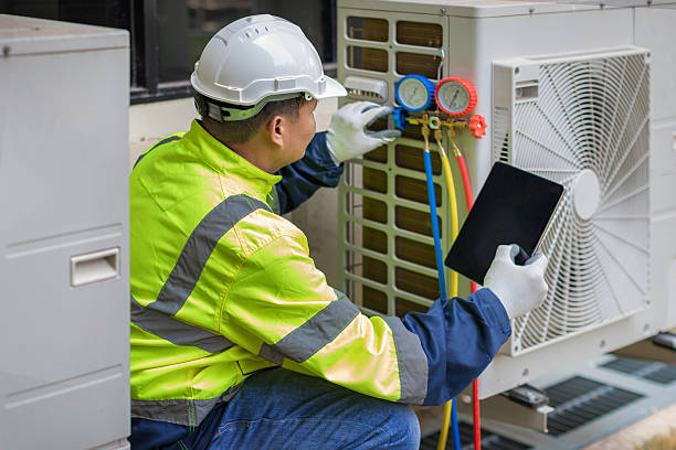 Professional Heat Pump Repair technician working in Annapolis, MD